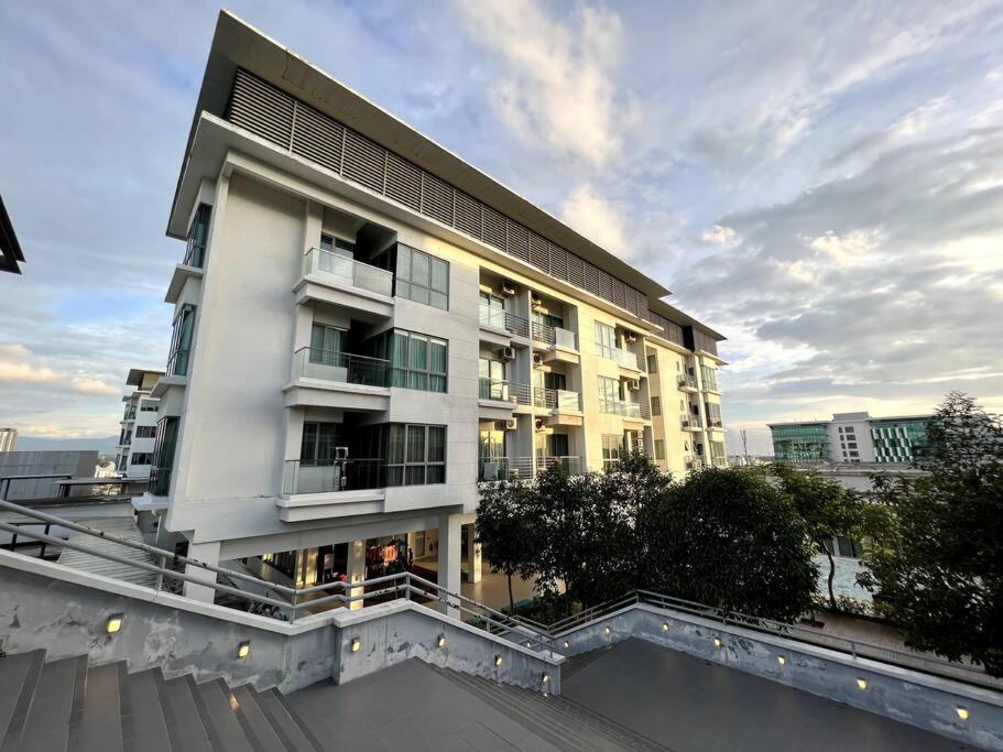 Luxury The Loft Comfort & Convenient Homestay 4 코타키나발루 외부 사진
